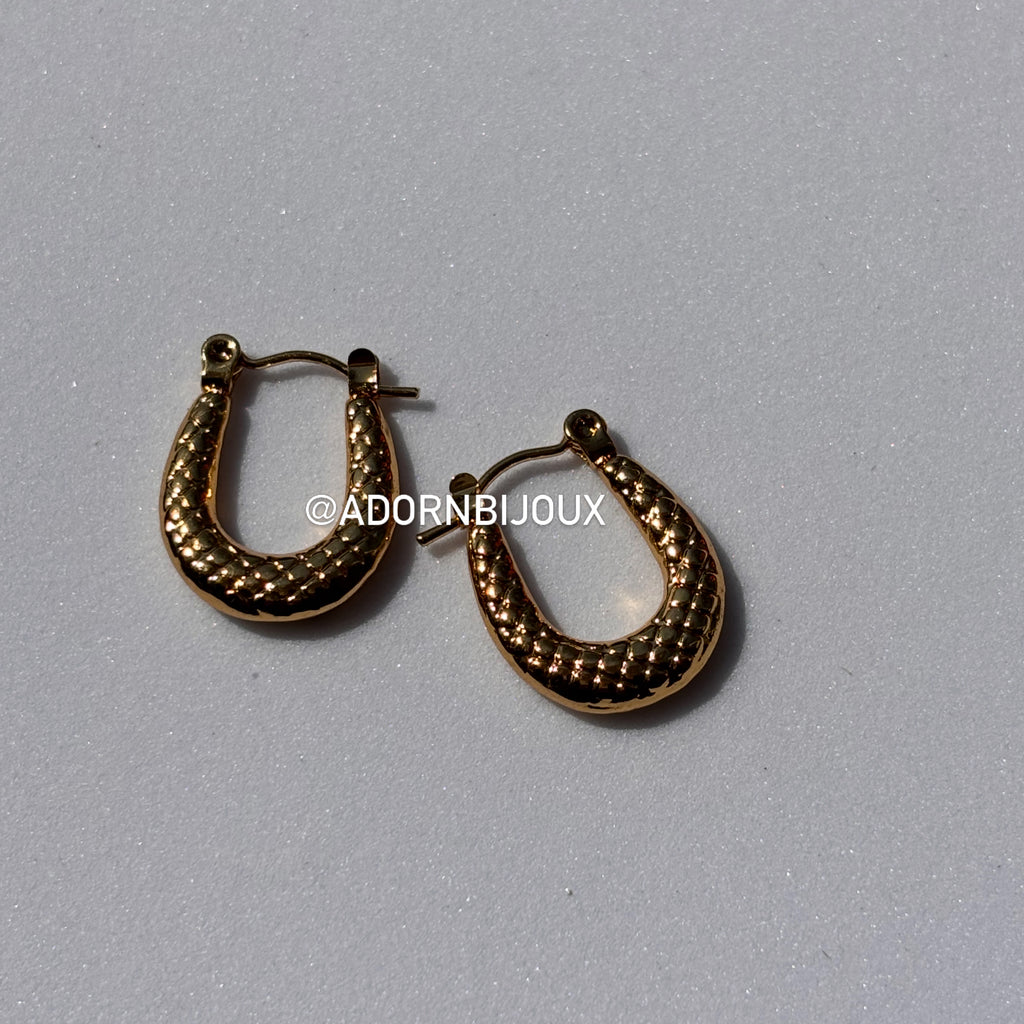 Tina hoops