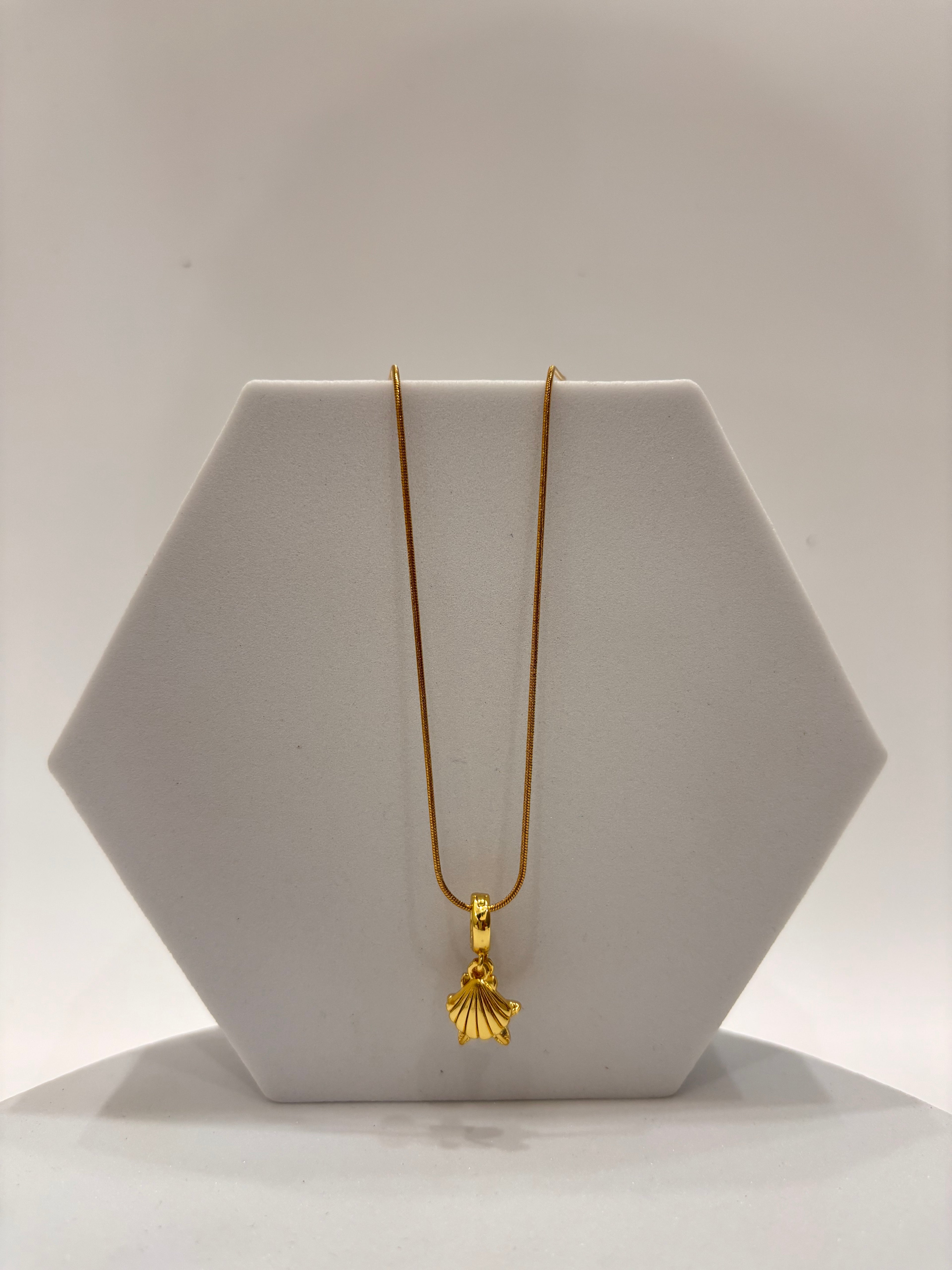Cha cha necklace
