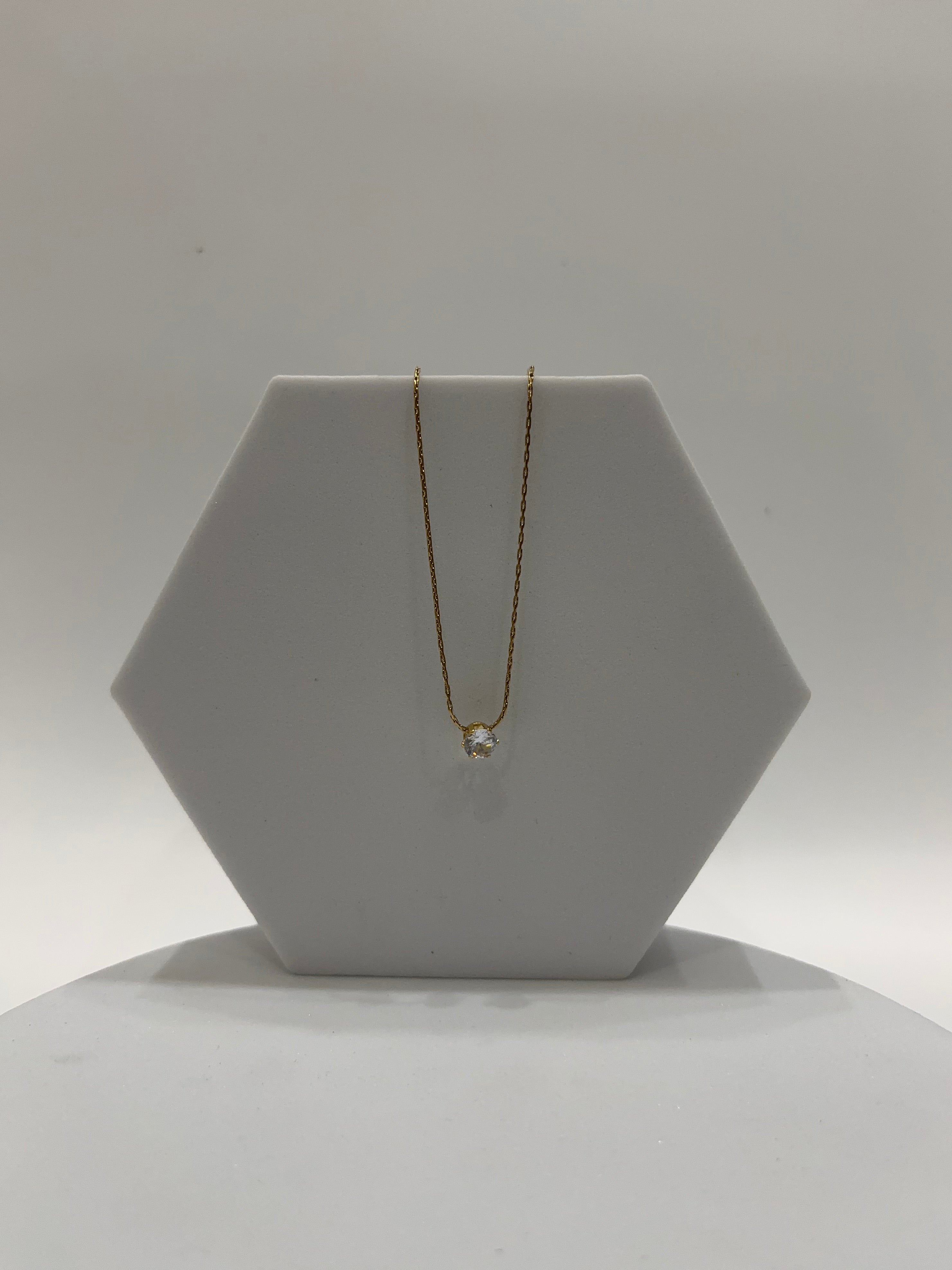 Ari necklace