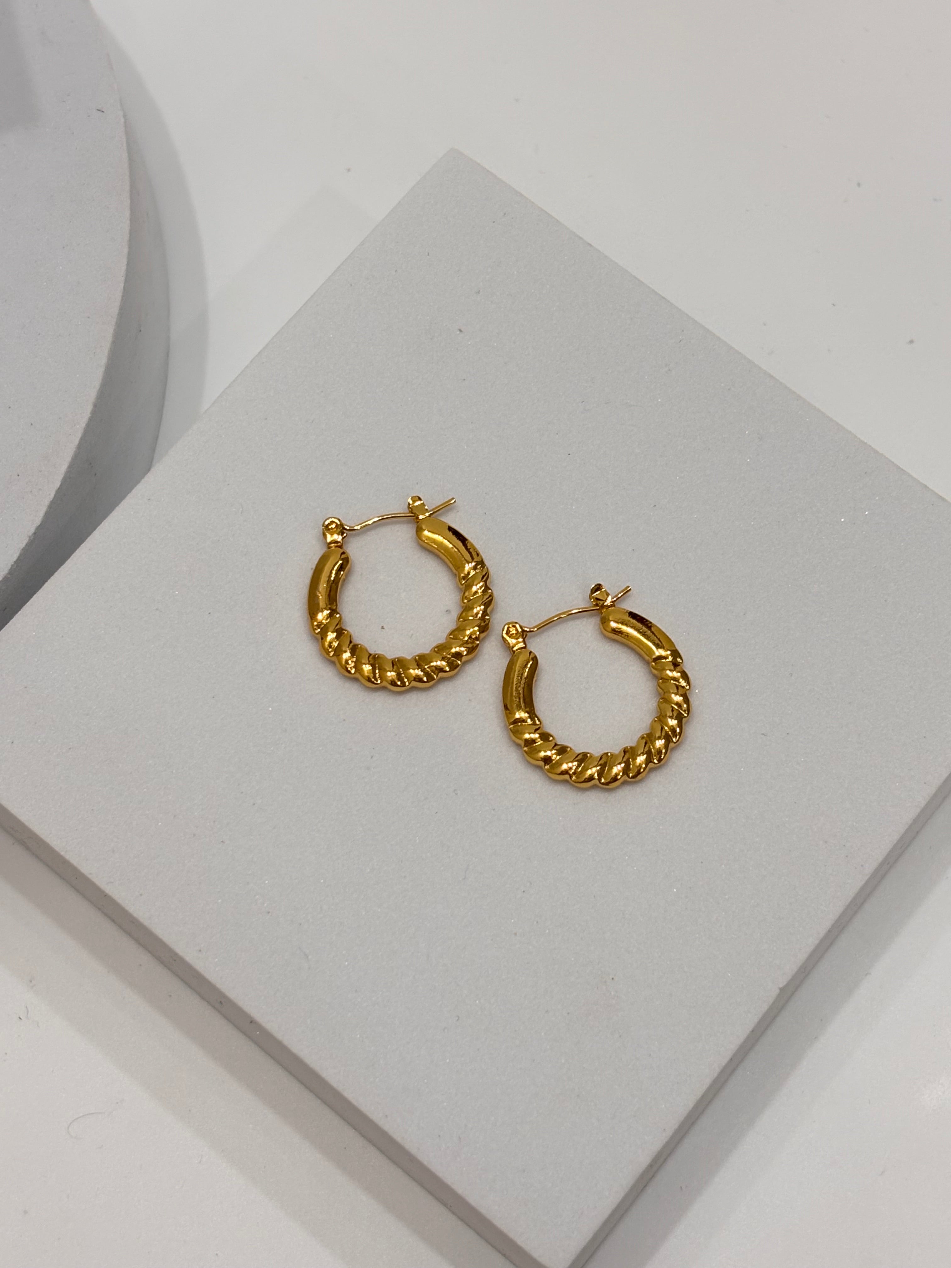 Illi earrings