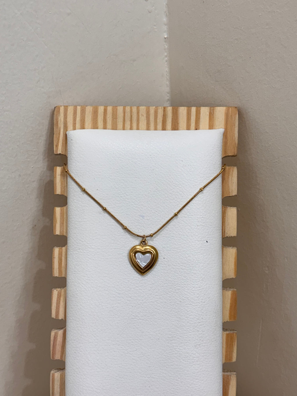 Lily necklace