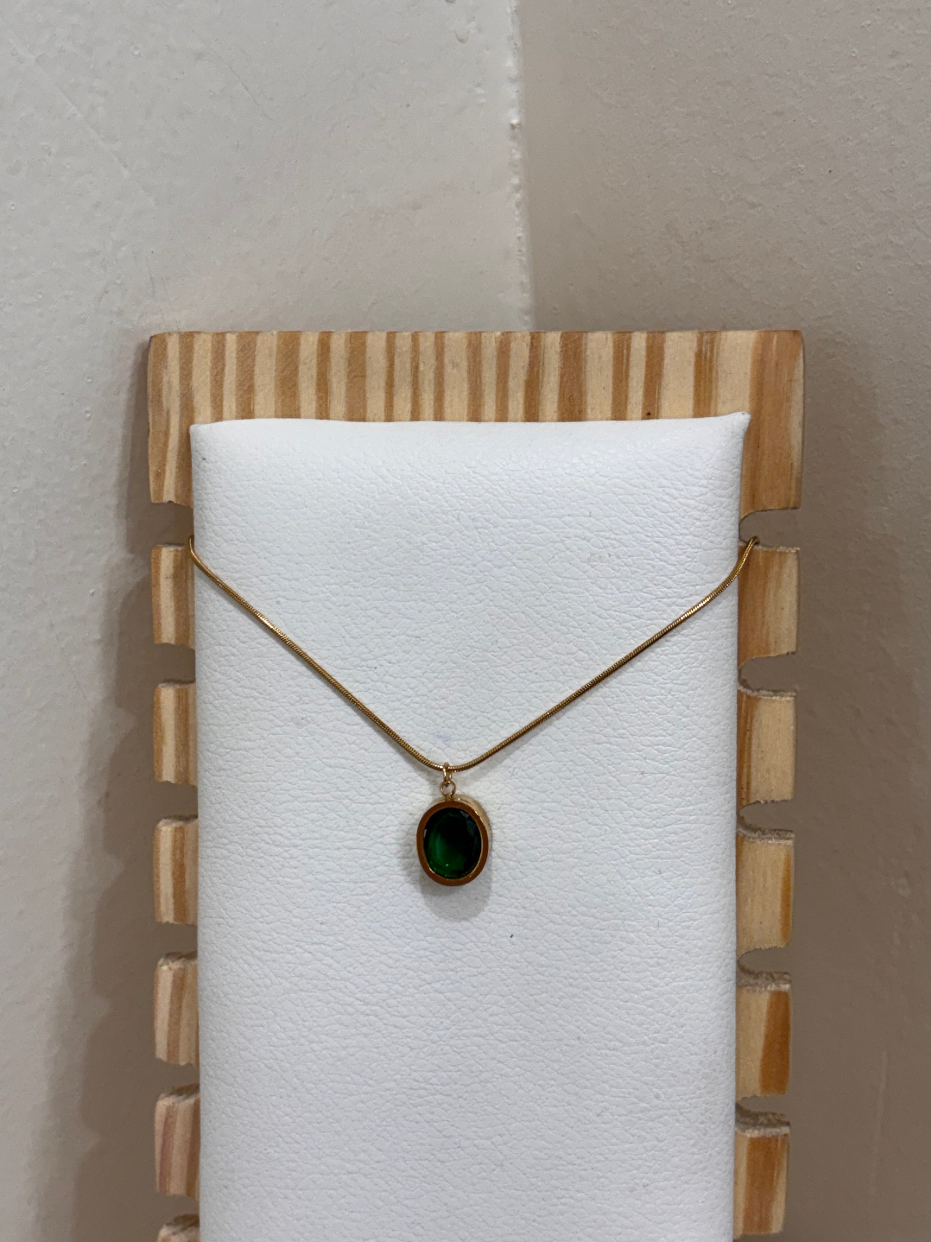 Elle necklace