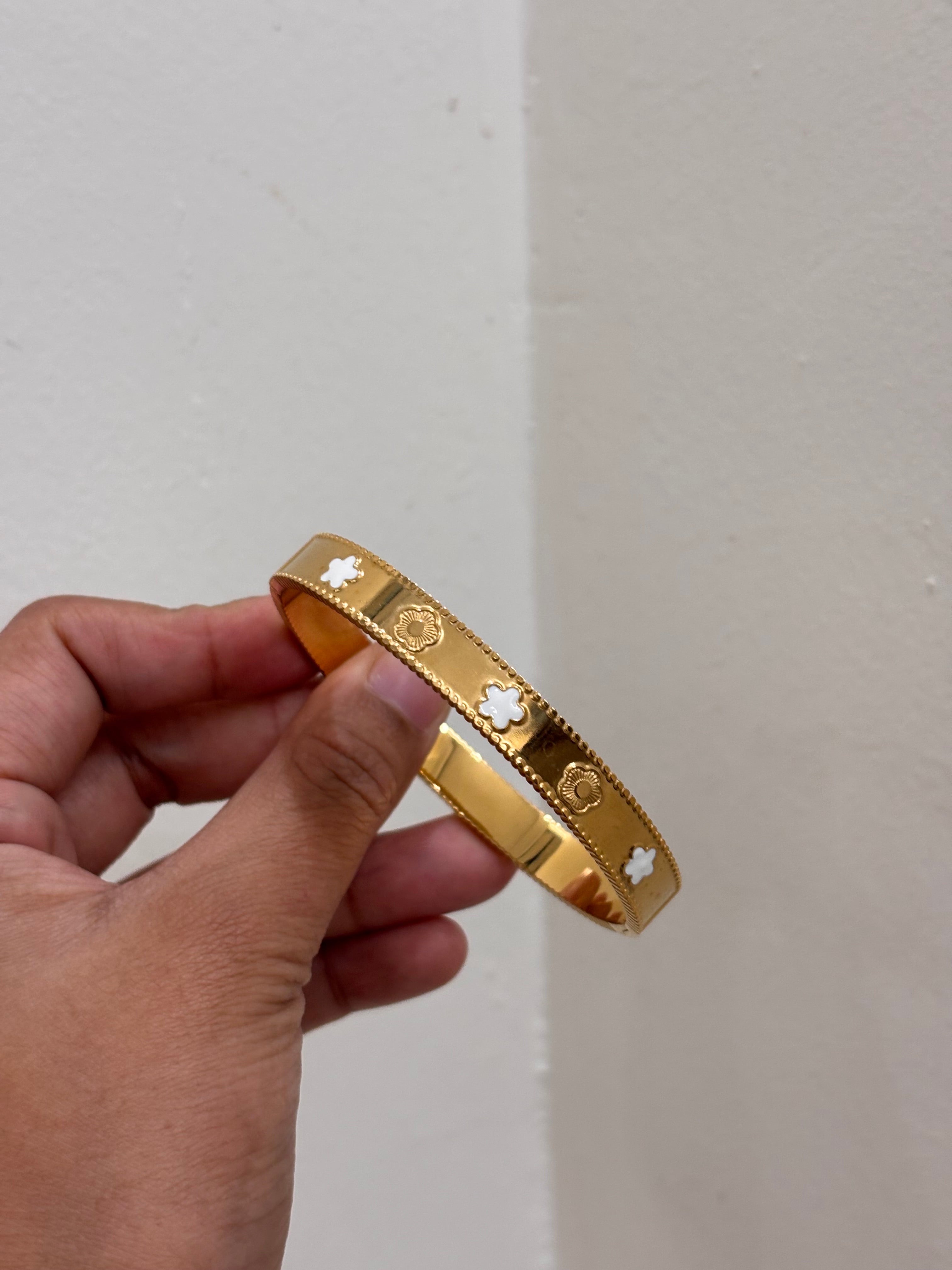 Farah bangle cuff