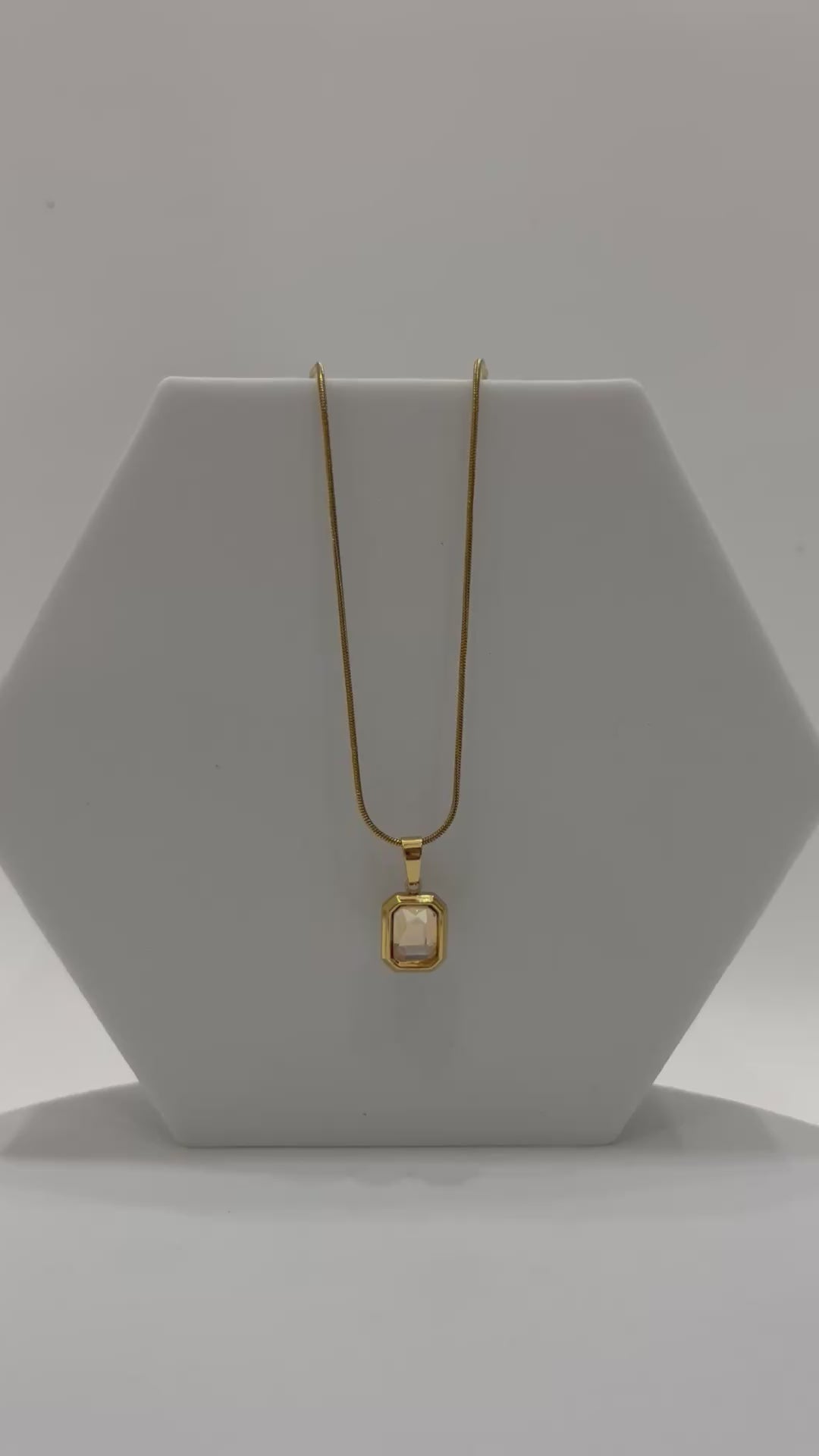 Bejewelled necklace
