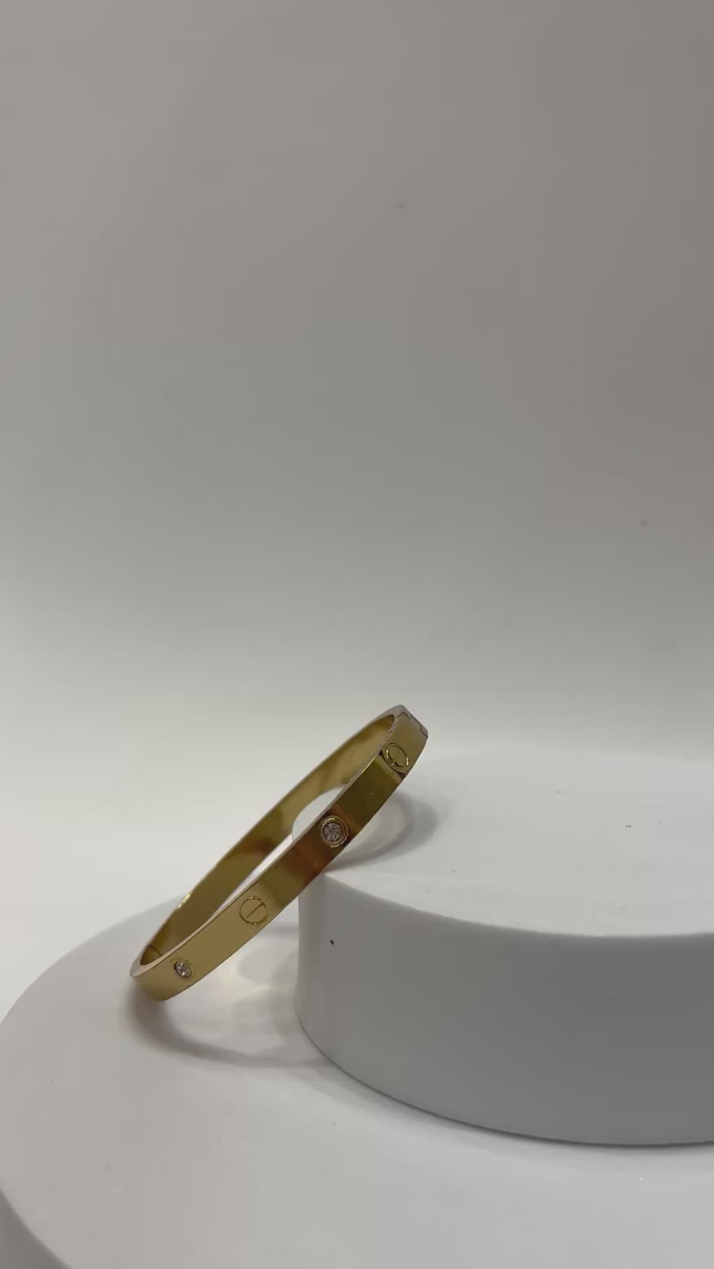 Bloom cuff
