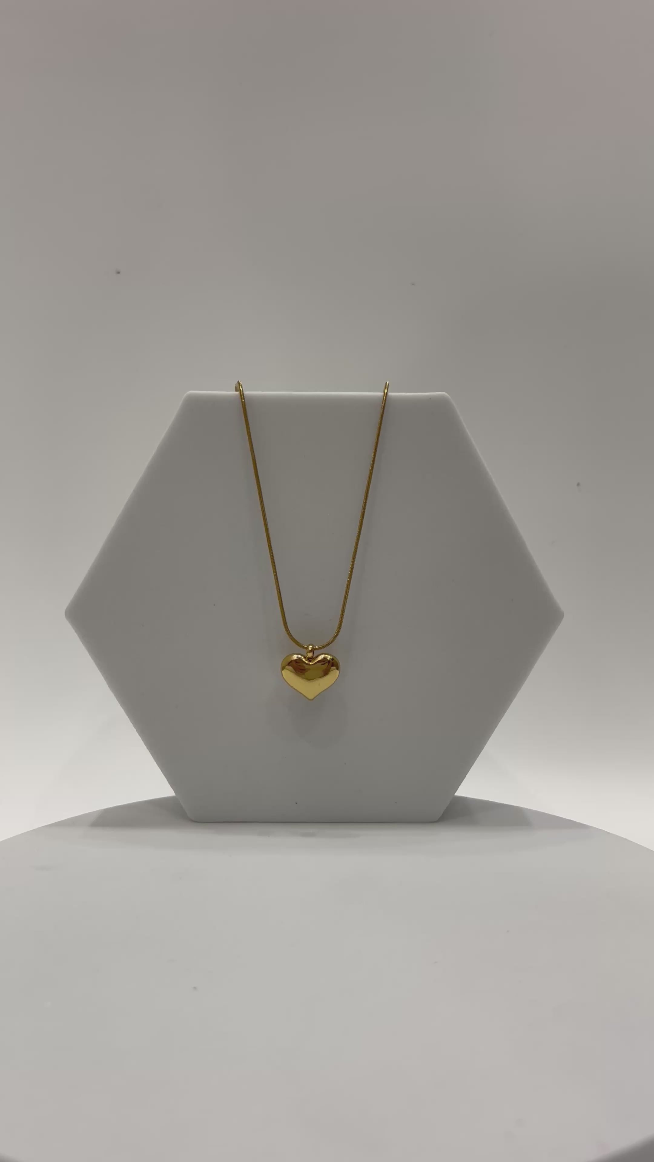 I heart necklace